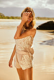 Shorts Areia com bordado Bege