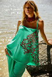 Pré-Venda! Vestido Curto Turquesa com bordado Vermelho Clássico