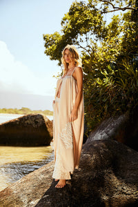 Pré-Venda! Vestido Longo Areia com bordado Bege