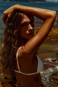 Top Cortininha Off White - com alça Vermelho Clássico