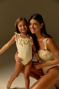 Maiô Infantil Floral Pérola
