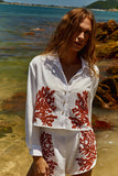 Reposição - Pré-Venda! Camisa Off White com bordado  Vermelho Clássico