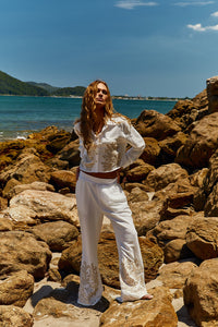 Reposição - Pré-Venda! Camisa Off White com bordado Bege