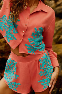 Reposição - Pré-Venda! Camisa Coral com bordado Turquesa