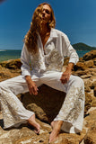 Reposição - Pré-Venda! Calça Flare Off White com bordado Bege