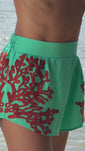 Stories de Shorts Turquesa com bordado Vermelho Clássico